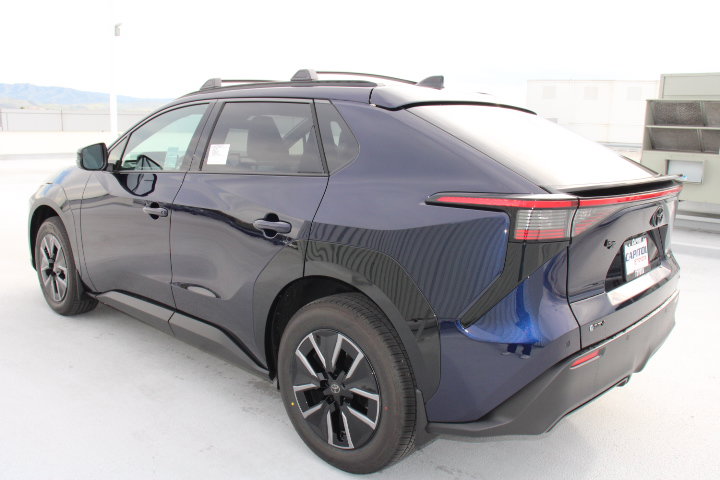 New 2027 Toyota bZ FWD image 5