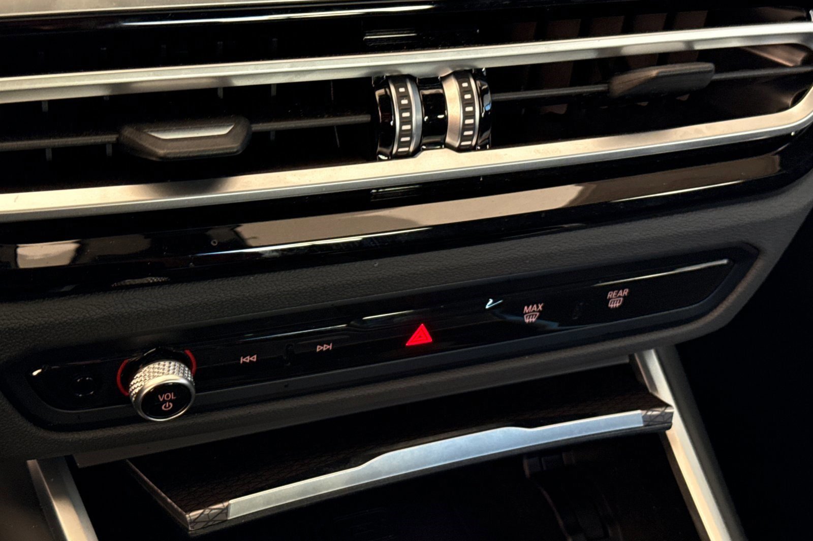 Used 2024 BMW M3 Competition w/ Executive Package image 19