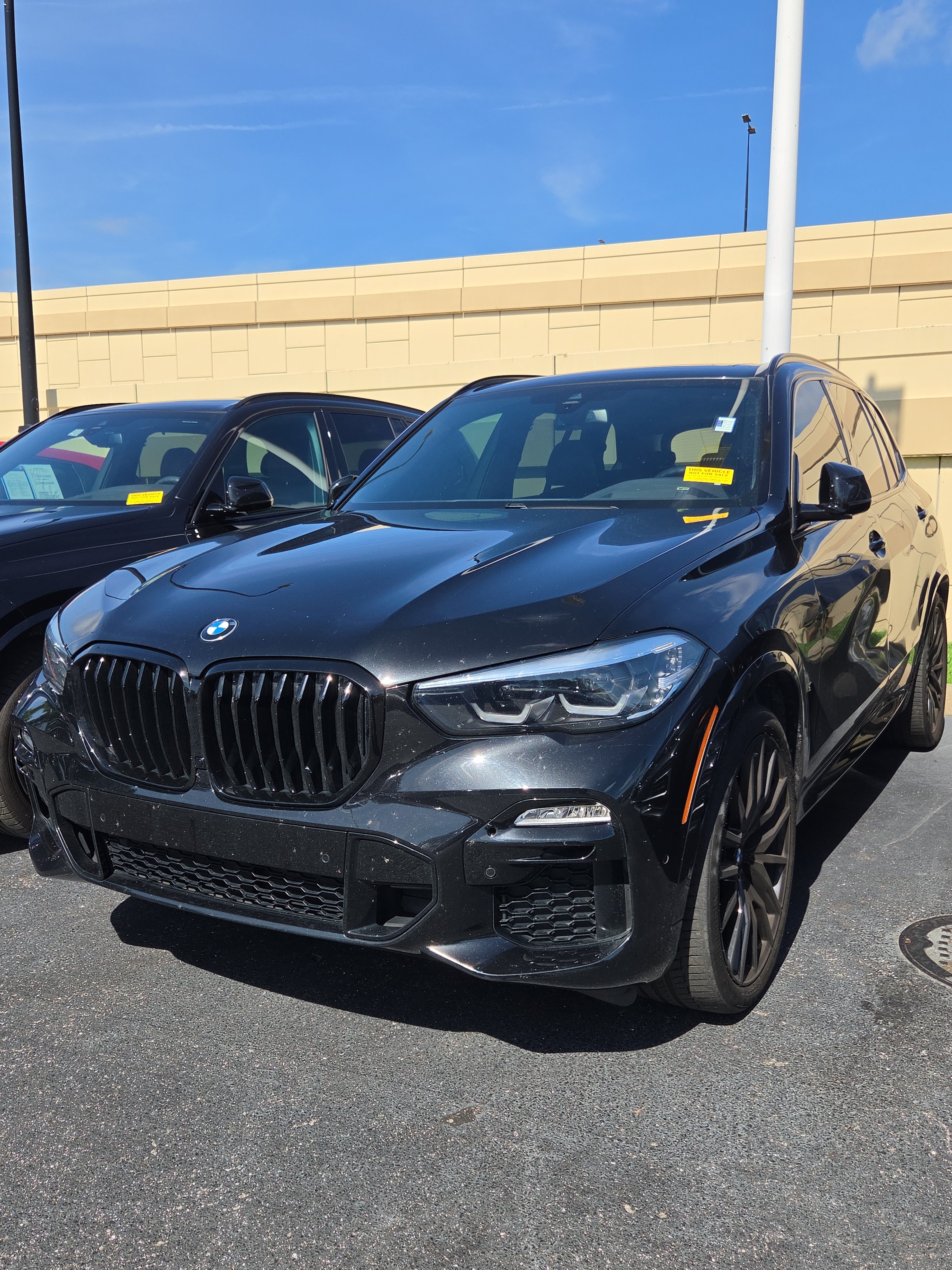 Used 2021 BMW X5 sDrive40i w/ M Sport Package RWD image 3