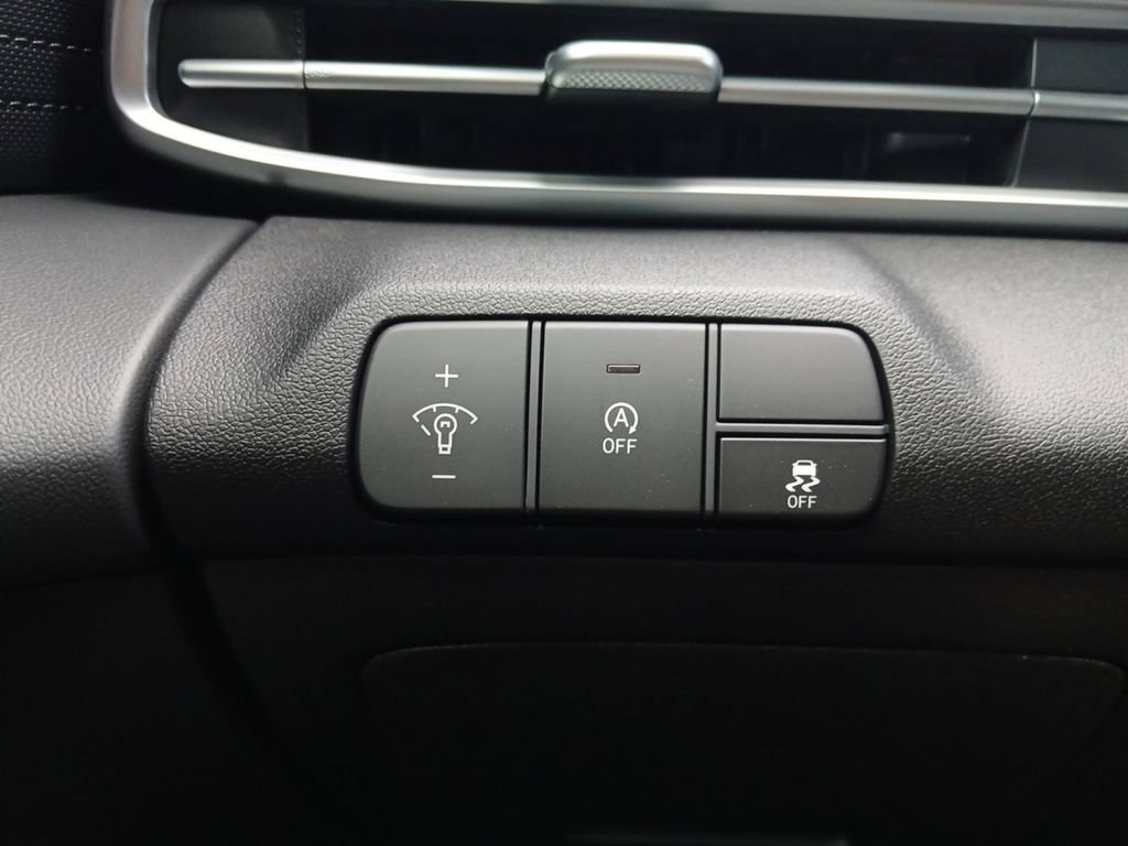 New 2026 Hyundai Elantra SE FWD image 19