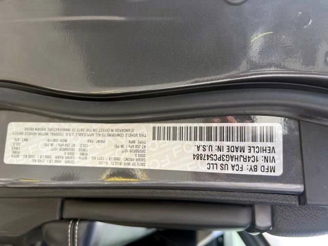 Used 2023 Jeep Grand Cherokee Altitude image 16