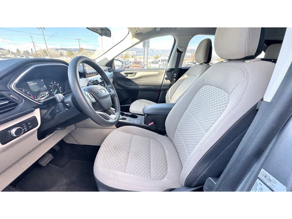 Used 2022 Ford Escape SE image 18