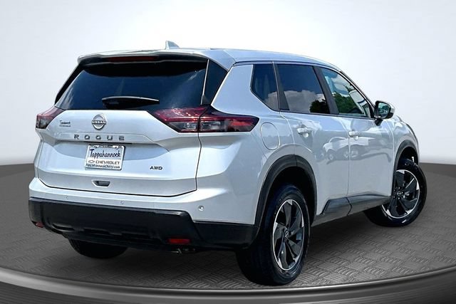 Used 2025 Nissan Rogue SV AWD/4WD image 6