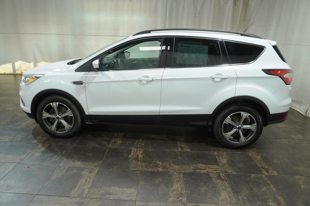 Used 2017 Ford Escape SE w/ Equipment Group 201A AWD/4WD image 8
