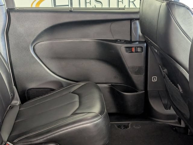 Used 2025 Chrysler Pacifica Select FWD image 29