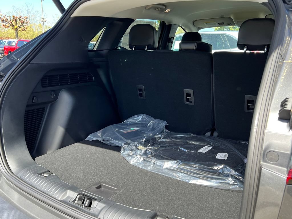 New 2023 Ford Escape SE FWD image 11