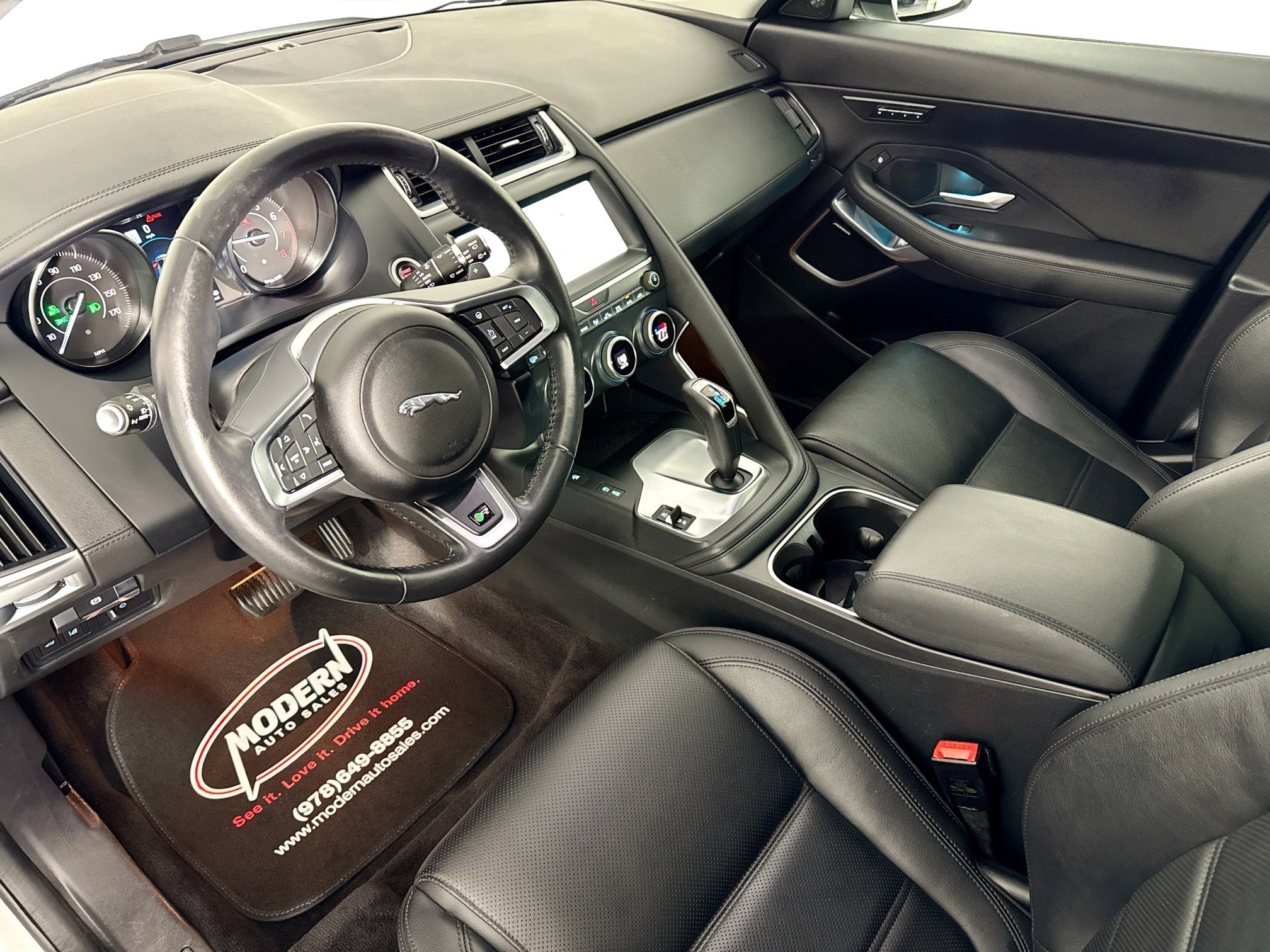 Used 2020 Jaguar E-PACE image 5