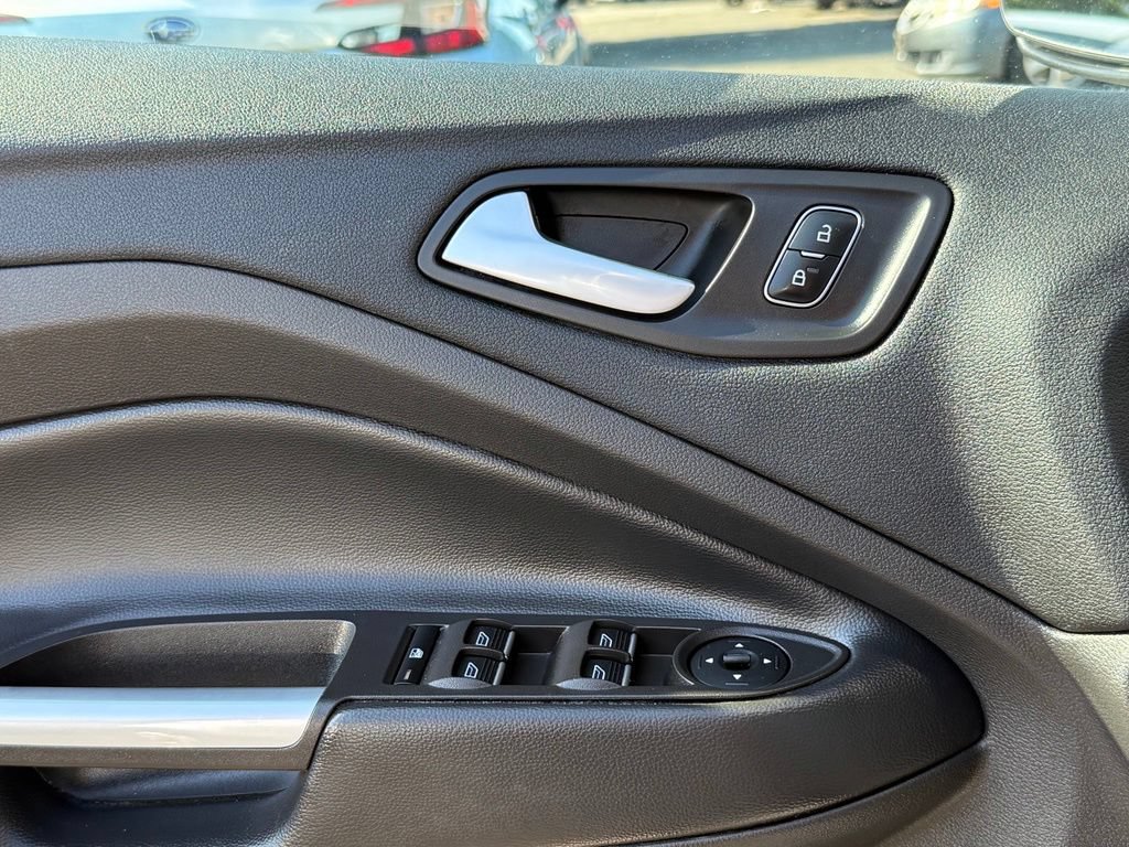 Used 2019 Ford Escape SE AWD/4WD image 18
