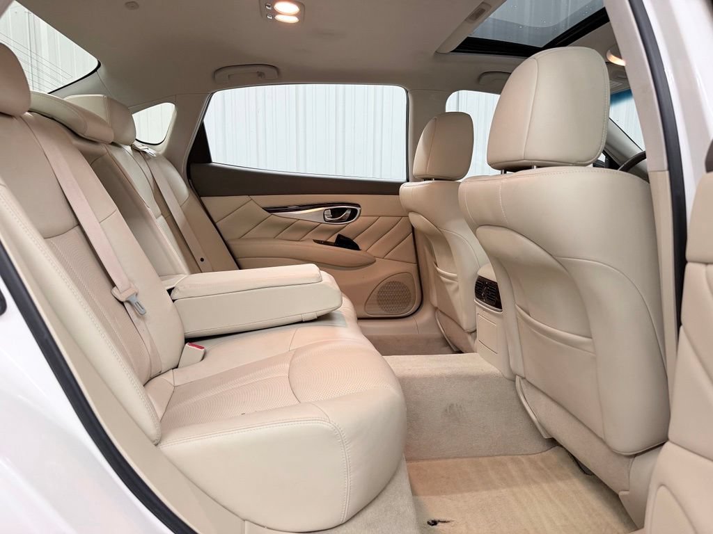 Used 2019 INFINITI Q70 L 3.7 RWD image 35