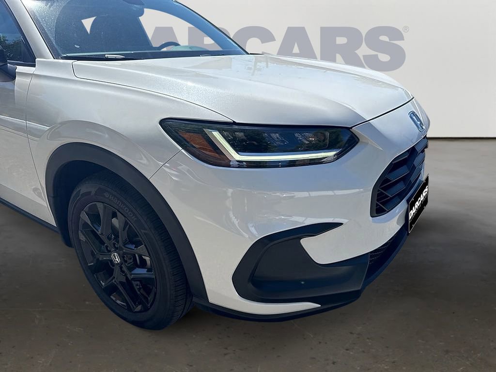 Used 2024 Honda HR-V Sport image 9