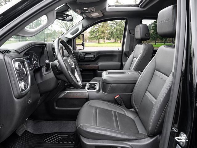 Used 2022 GMC Sierra 3500 Denali image 6
