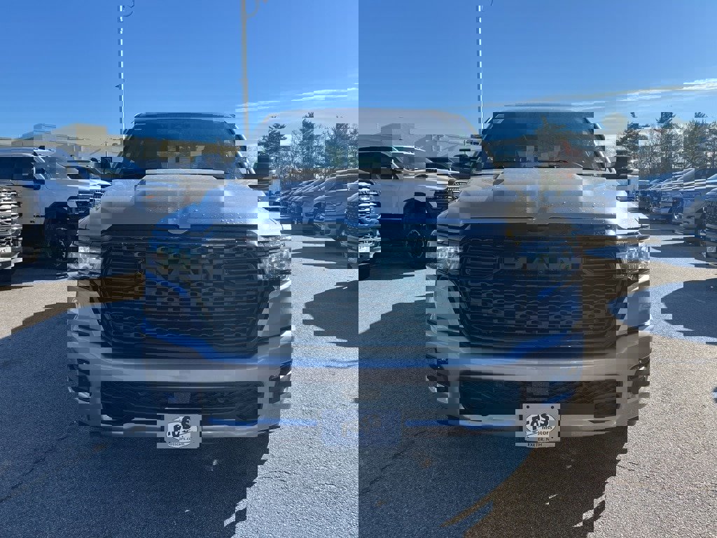 New 2026 RAM 1500 4x4 Crew Cab image 2