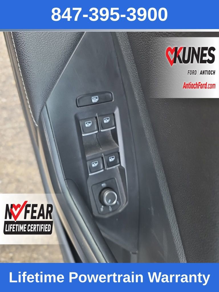 Used 2024 Volkswagen Jetta SE image 17