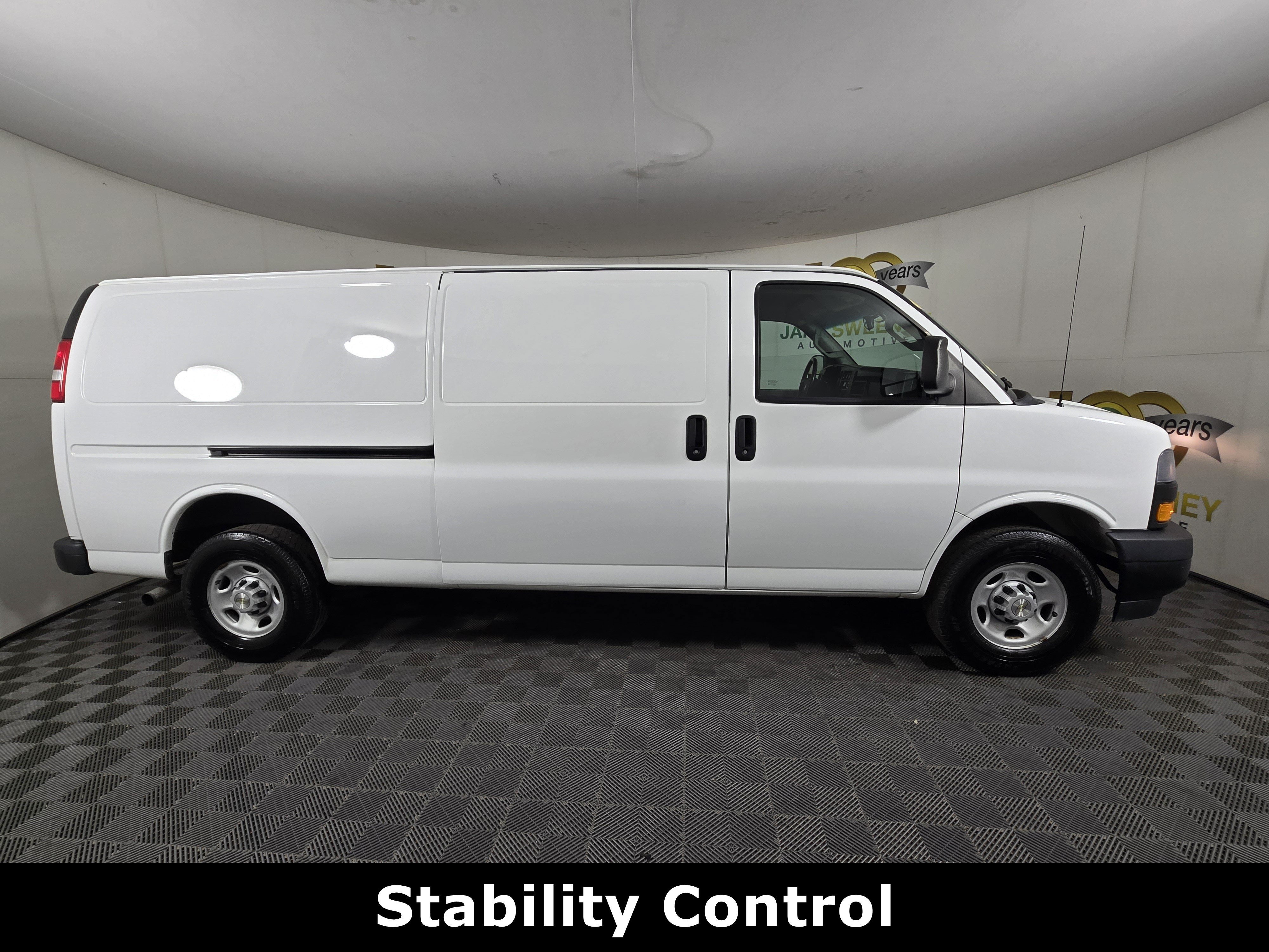 Used 2023 Chevrolet Express 2500 Extended w/ Driver Convenience Package RWD image 9