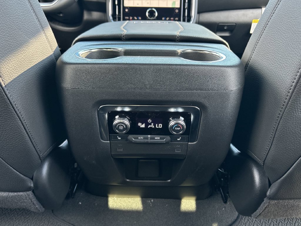 New 2027 GMC Yukon Denali AWD/4WD image 21