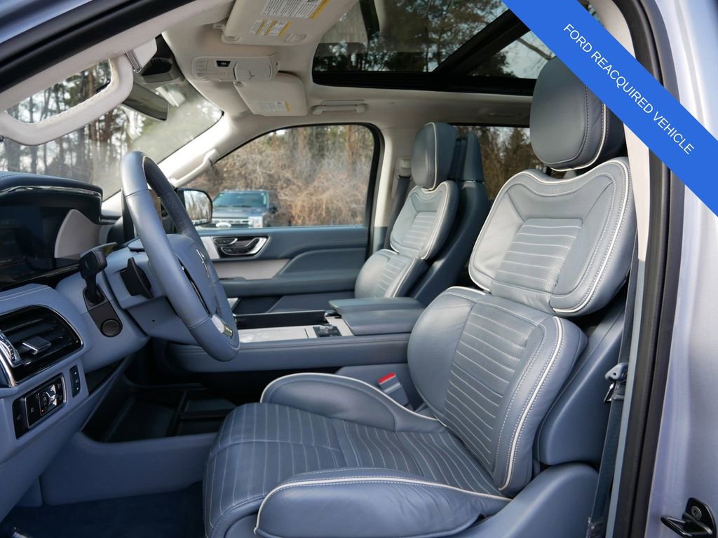 Used 2024 Lincoln Navigator Black Label image 15