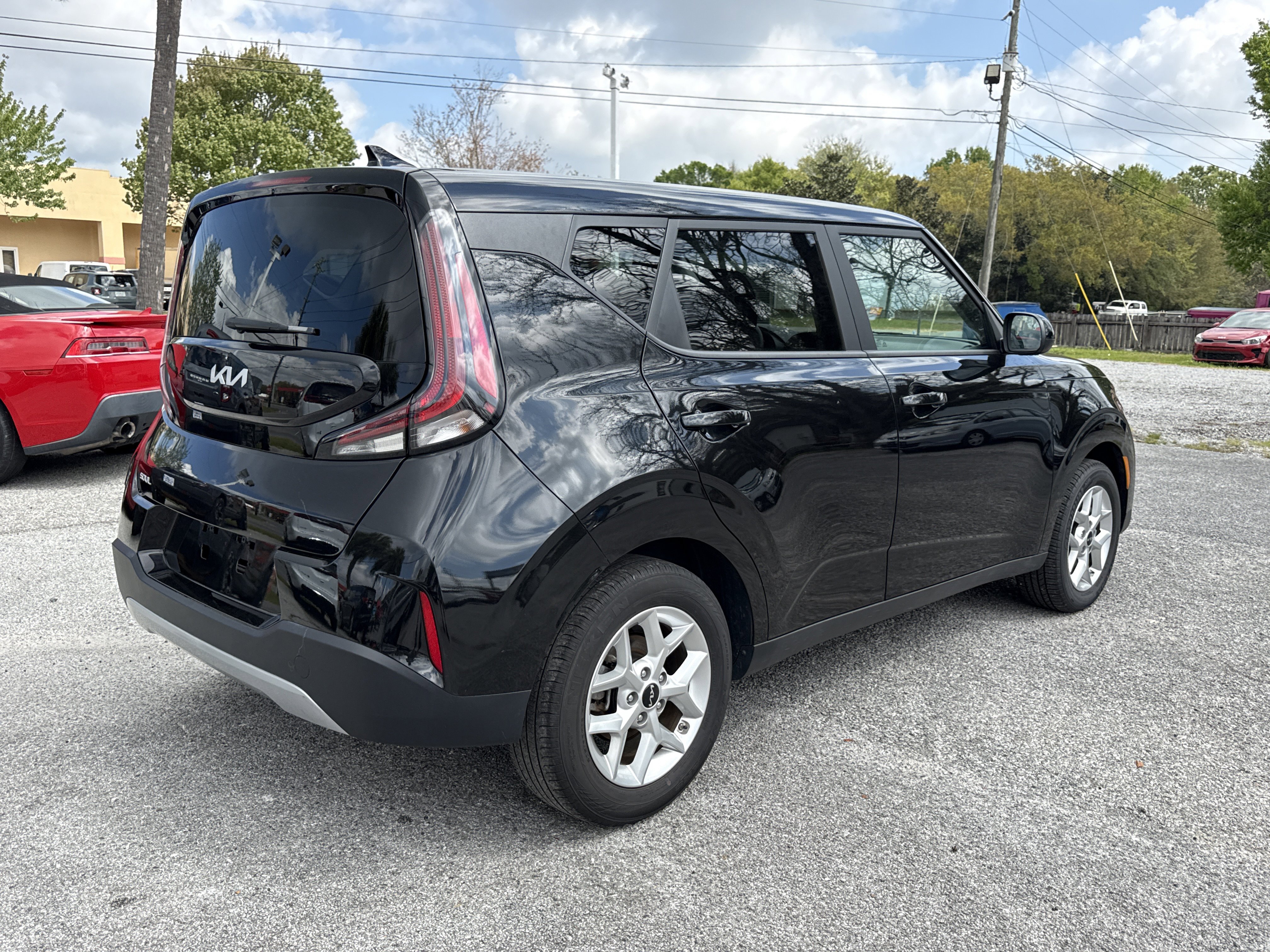 Used 2025 Kia Soul LX w/ LX Technology Package image 5