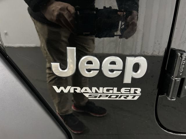 Used 2021 Jeep Wrangler Sport image 30