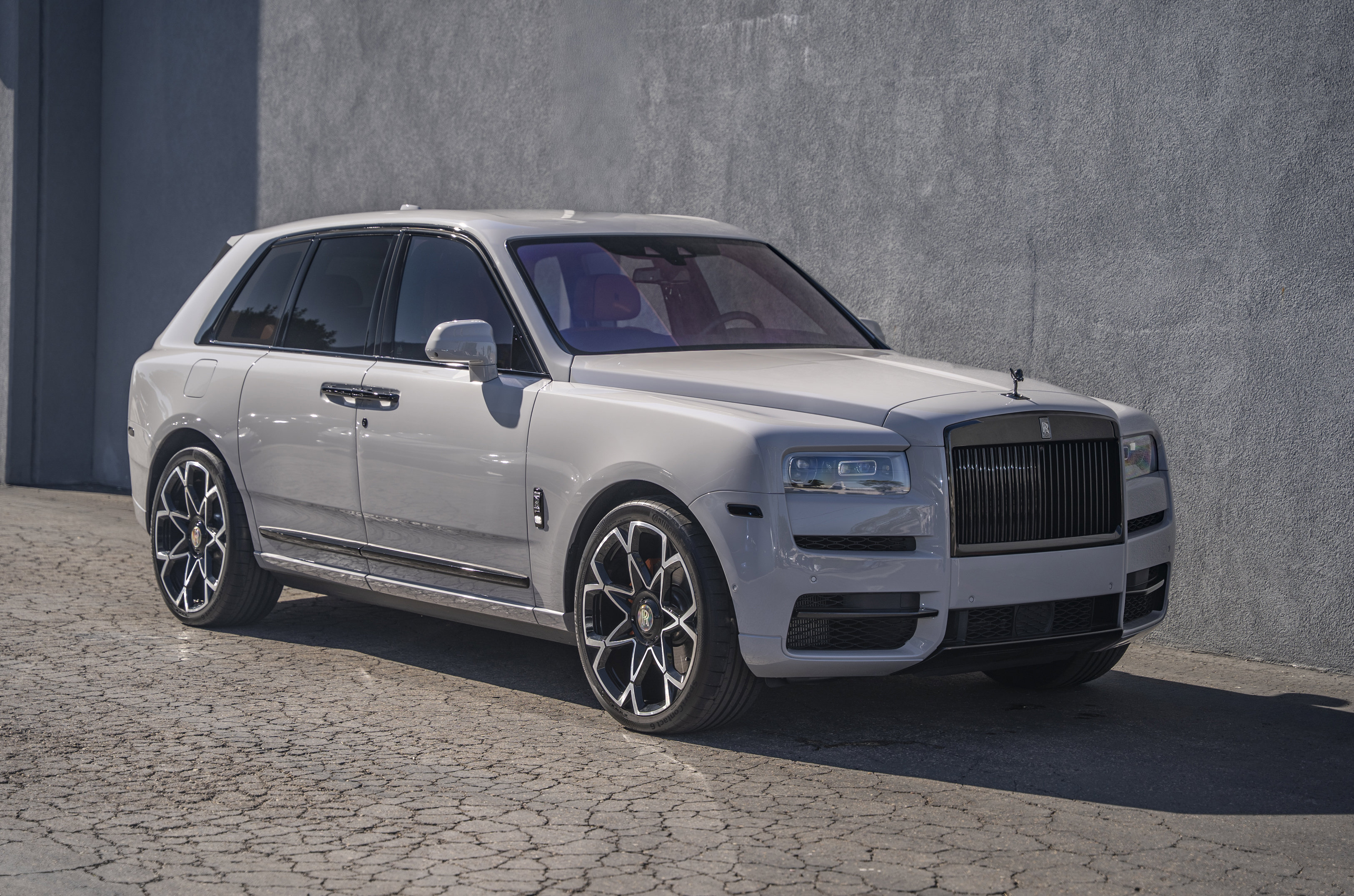 Used 2023 Rolls-Royce Cullinan Black Badge w/ Leather Finishing Pack image 5