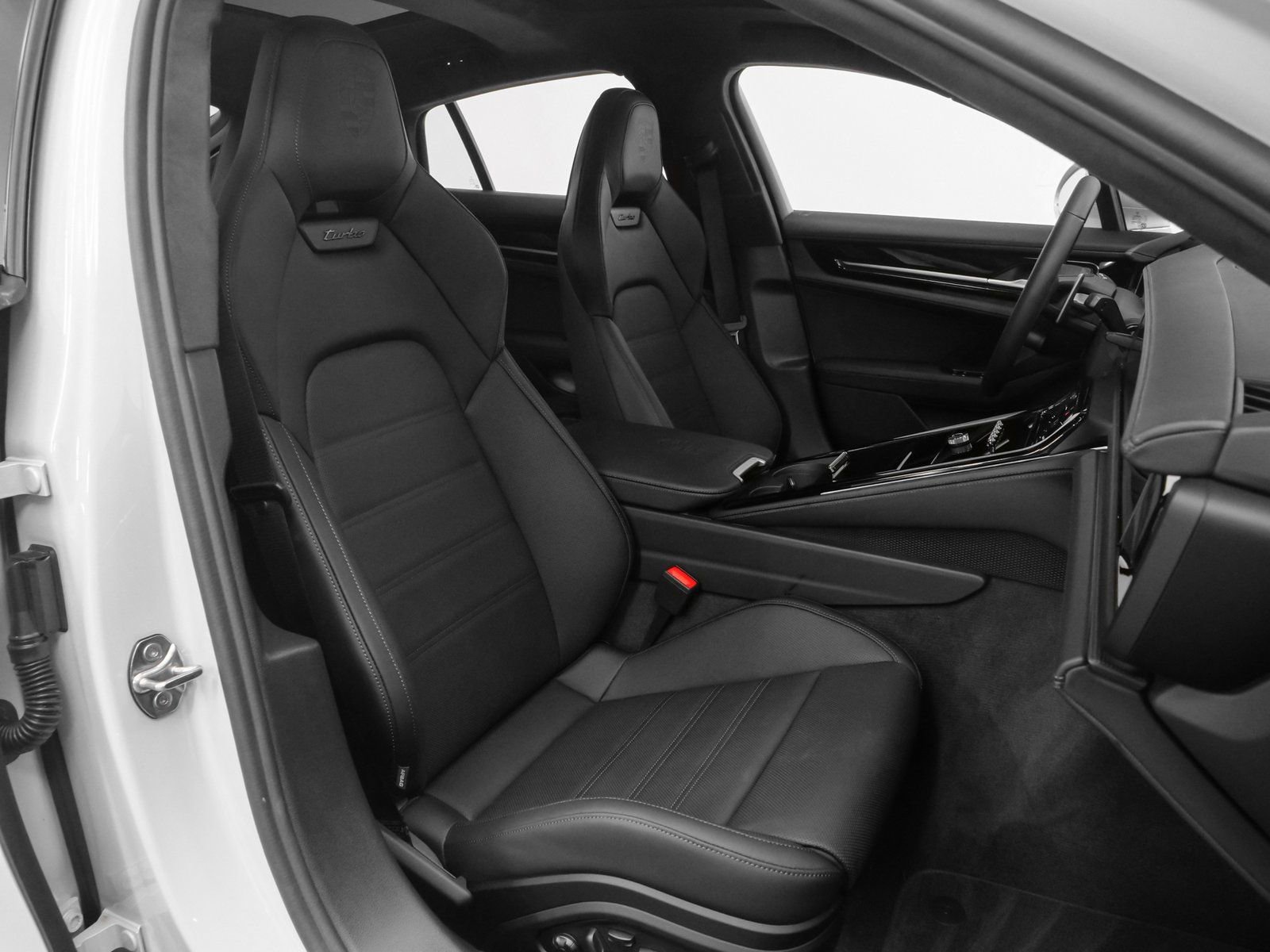 Certified 2025 Porsche Panamera Turbo image 28