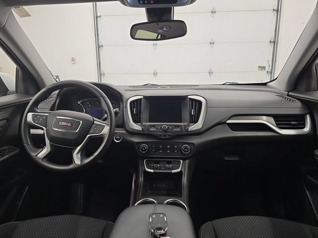 Used 2024 GMC Terrain SLE FWD image 13