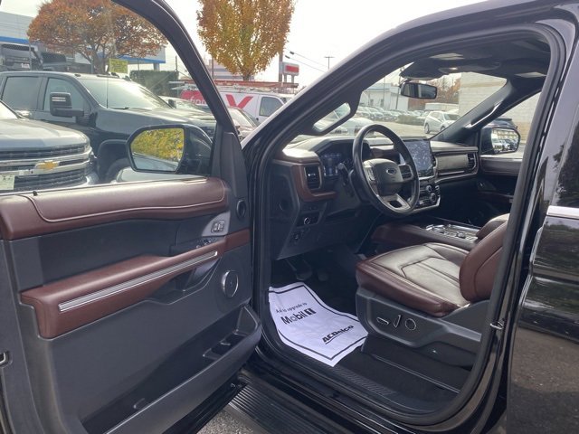 Used 2024 Ford Expedition Max Limited image 15