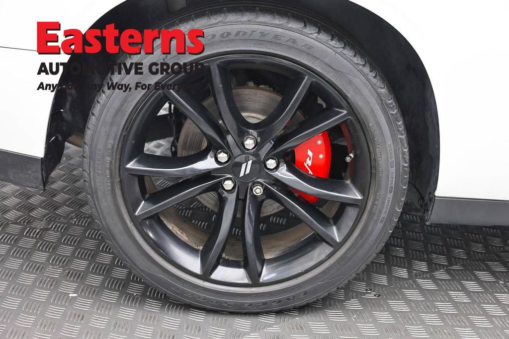 Used 2018 Dodge Challenger R/T w/ Blacktop Package RWD image 28