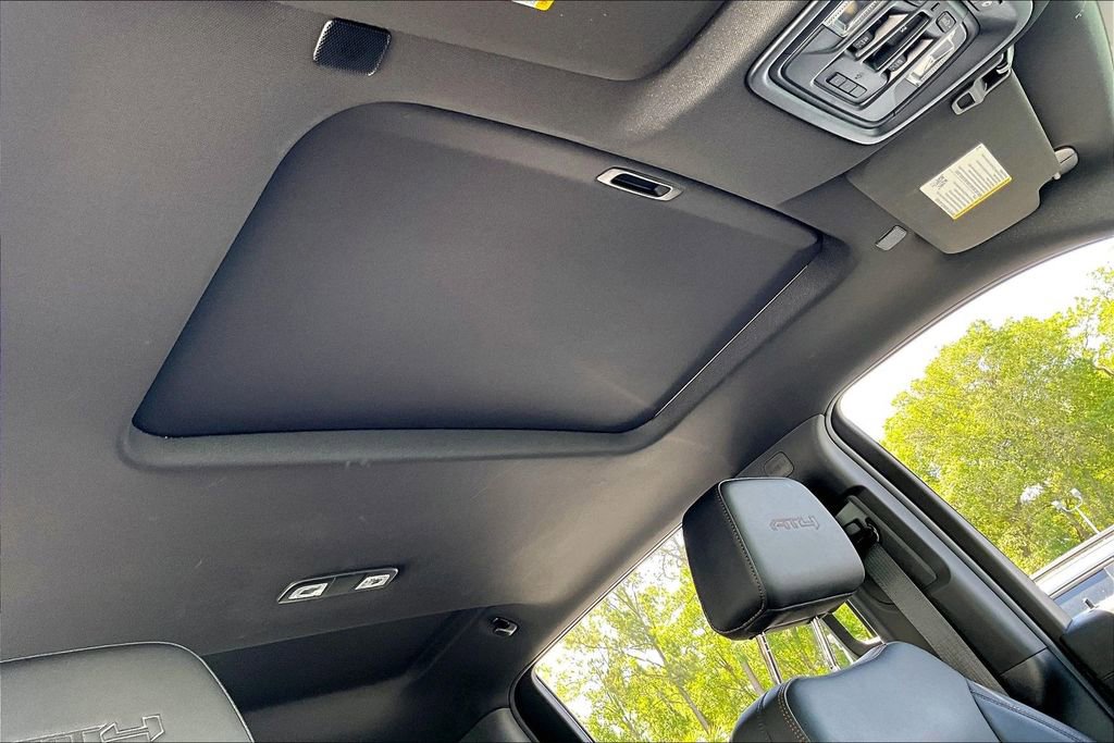 Used 2025 GMC Sierra 2500 AT4 w/ AT4 Premium Plus Package image 28