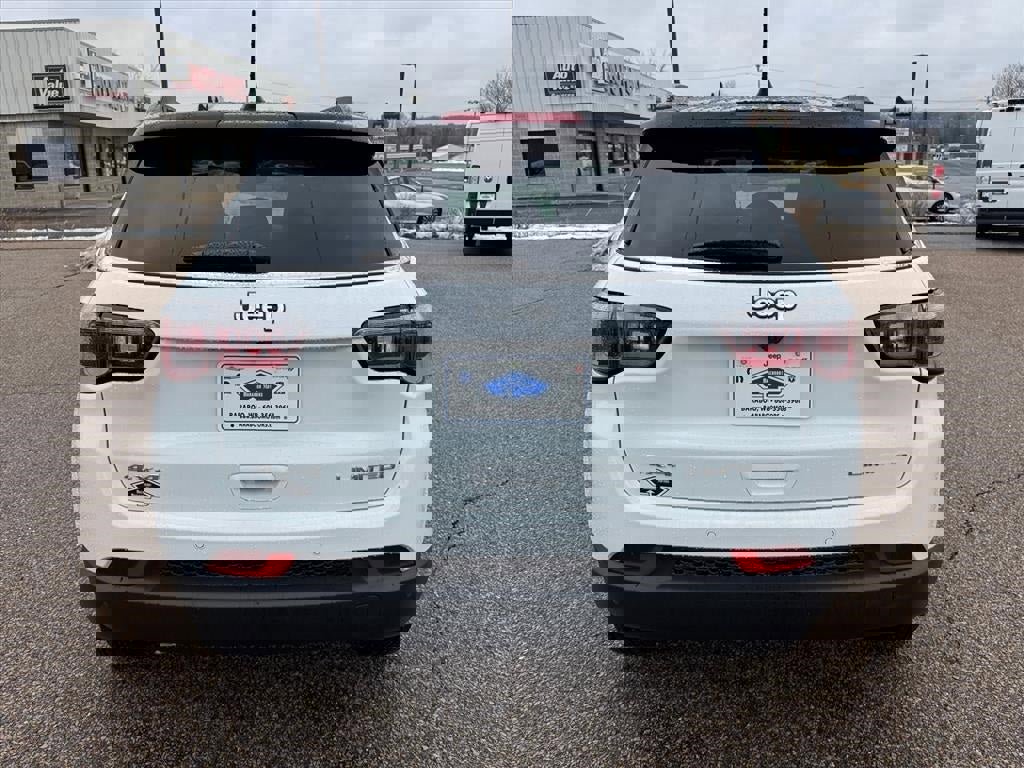 New 2026 Jeep Compass Limited w/ Sun, Sound & Navigation Group image 4