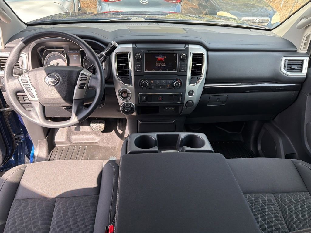 Used 2019 Nissan Titan SV image 29