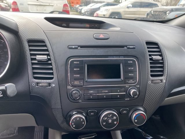 Used 2015 Kia Forte EX FWD image 12