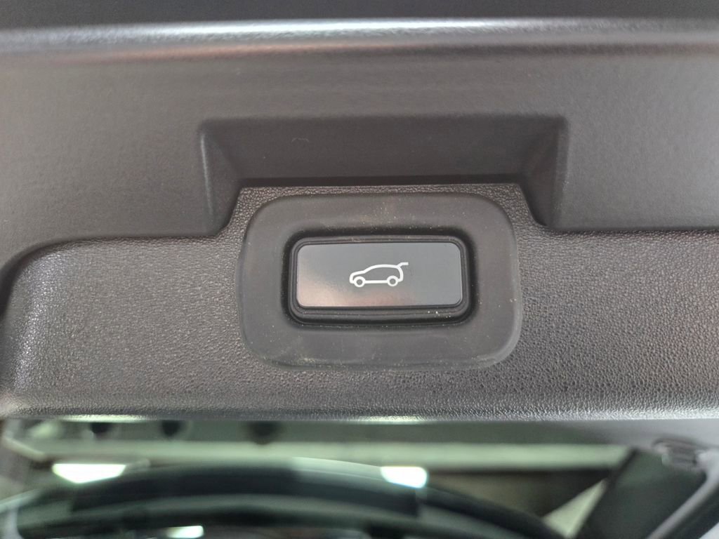 Used 2023 Land Rover Discovery S R-Dynamic AWD/4WD image 50