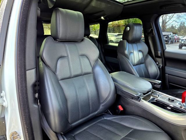 Used 2014 Land Rover Range Rover Sport HSE AWD/4WD image 27