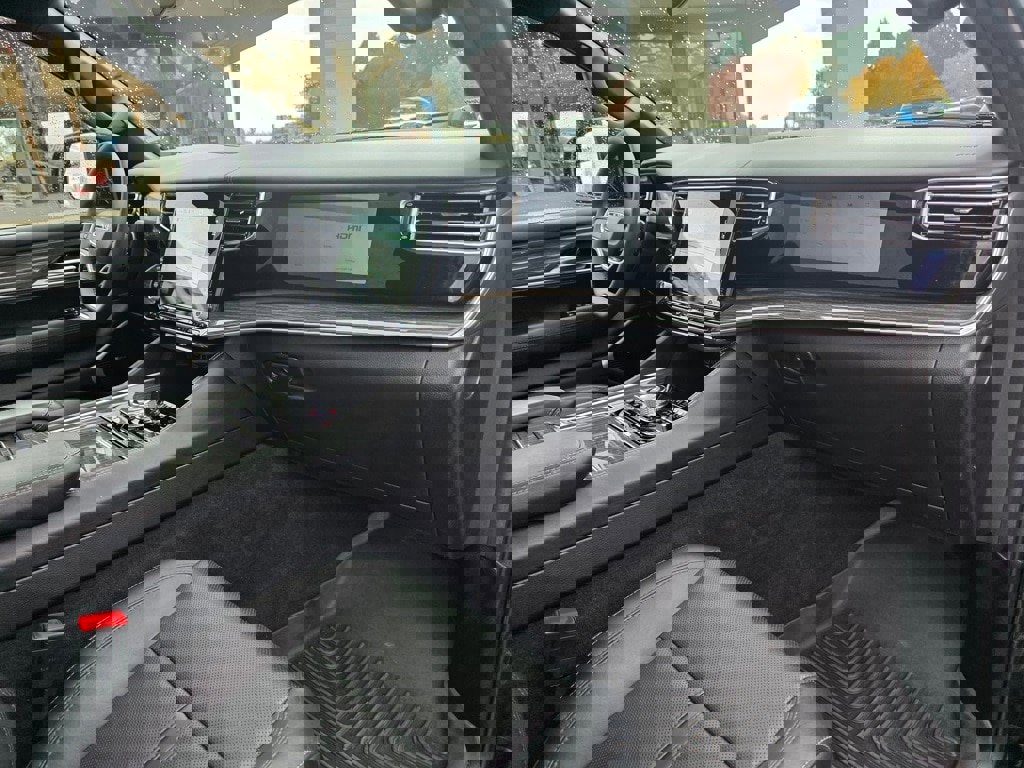 Used 2022 Jeep Wagoneer Series III w/ Premium Group I image 33