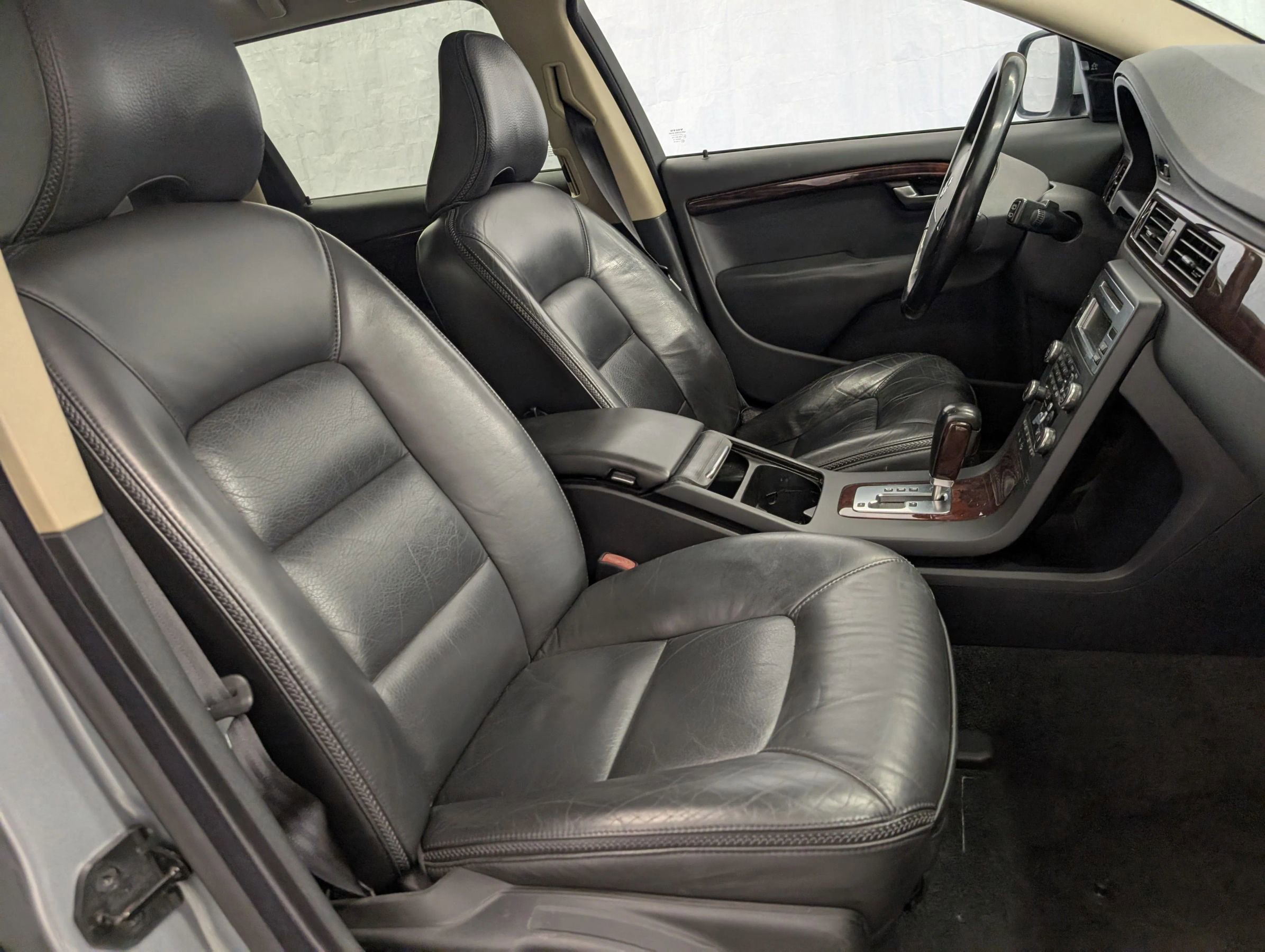 Used 2008 Volvo XC70 3.2 image 15