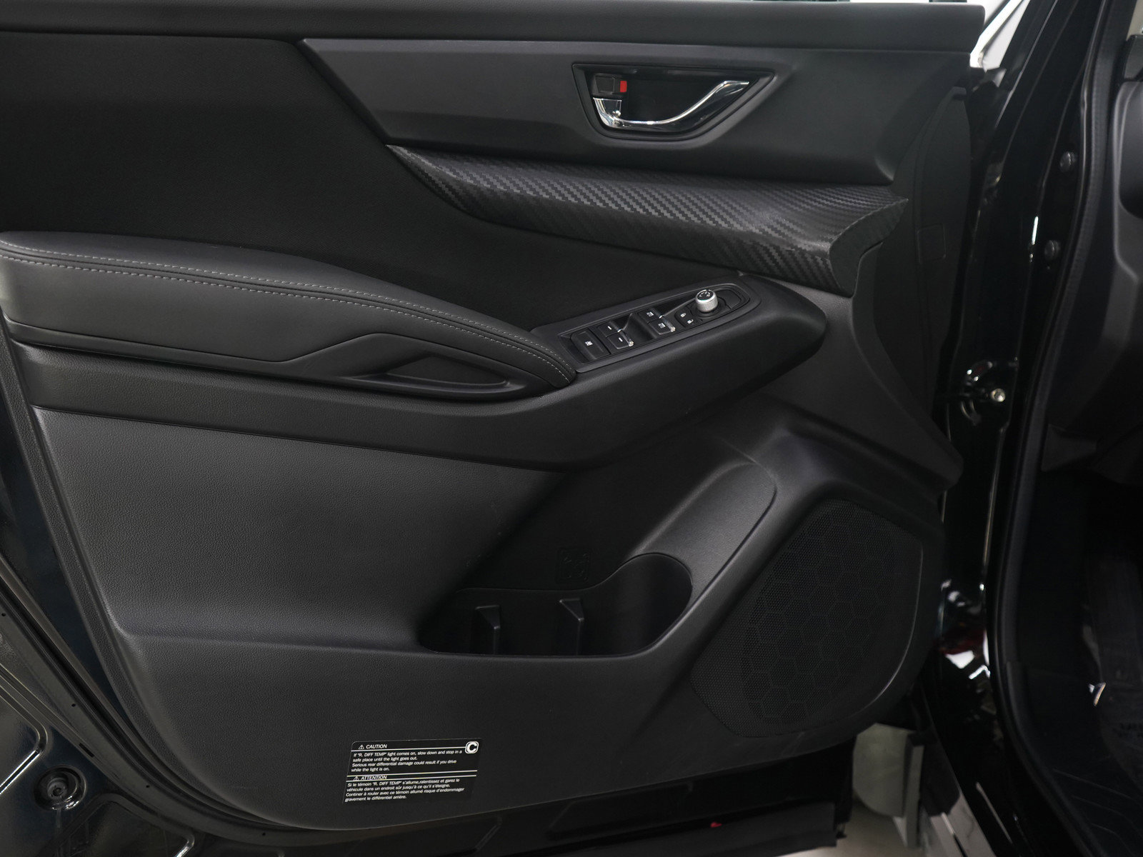 Used 2024 Subaru Ascent Premium w/ Convenience Package image 21