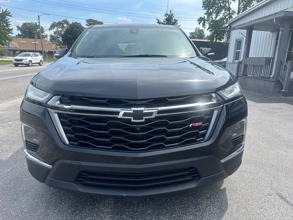 Used 2023 Chevrolet Traverse RS w/ LPO, Floor Liner Package FWD image 2