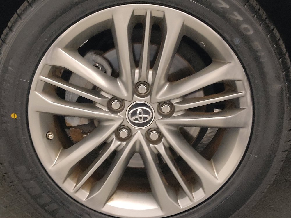 Used 2016 Toyota Camry SE image 31