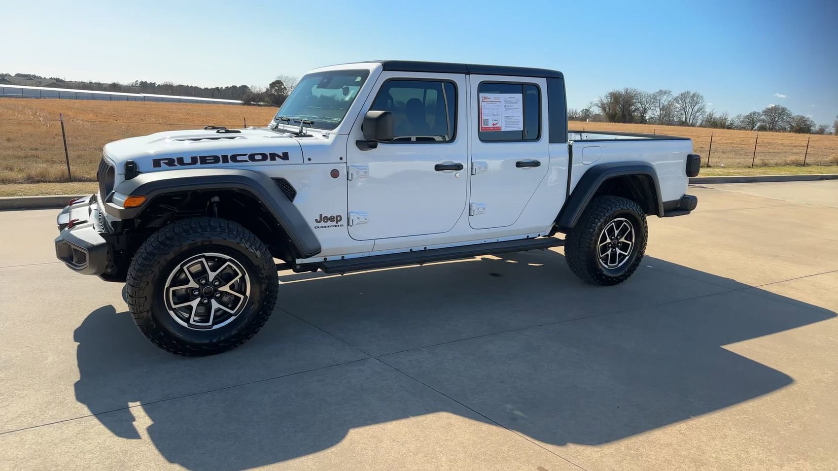 Used 2024 Jeep Gladiator Rubicon AWD/4WD image 5