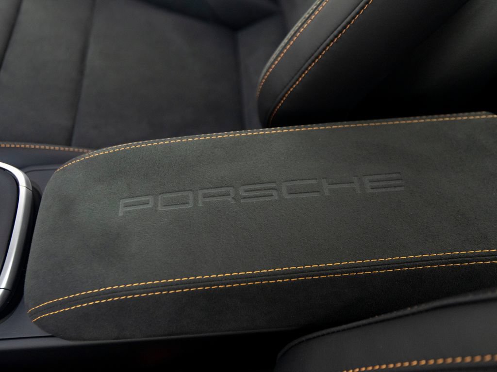 Certified 2026 Porsche 911 Carrera 4 GTS AWD/4WD image 33