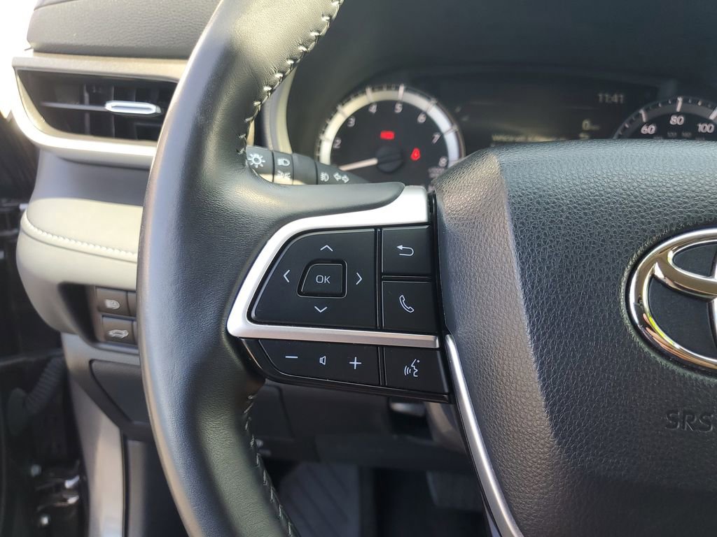 Used 2024 Toyota Highlander LE image 20