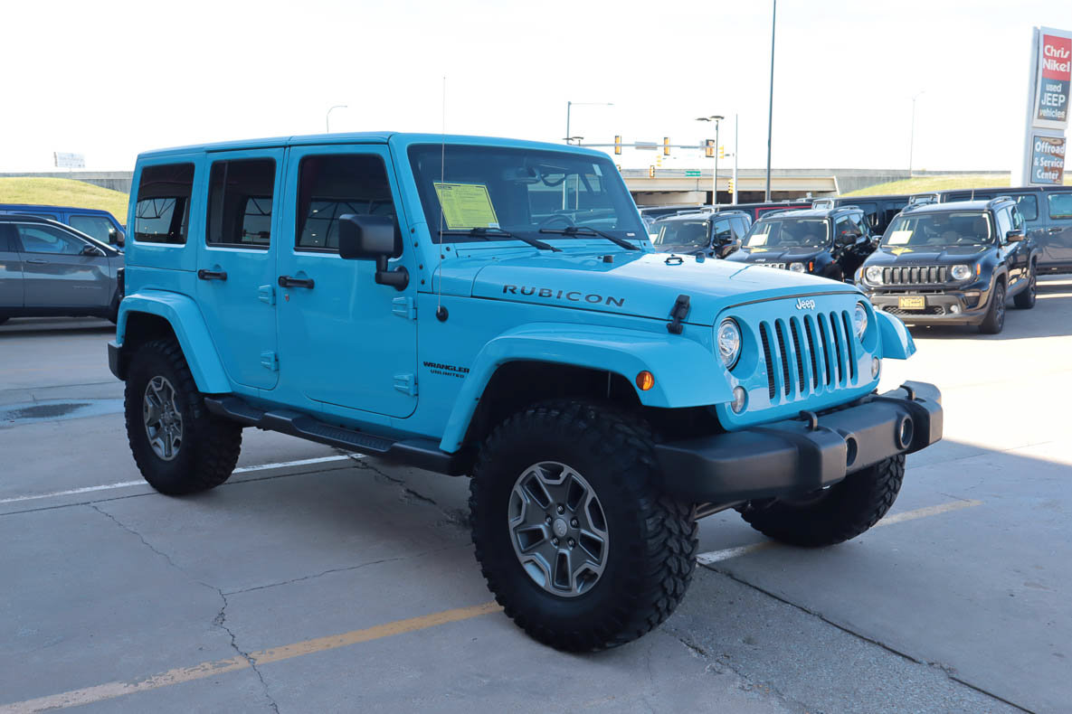 Used 2017 Jeep Wrangler Unlimited Rubicon w/ Connectivity Group AWD/4WD image 4