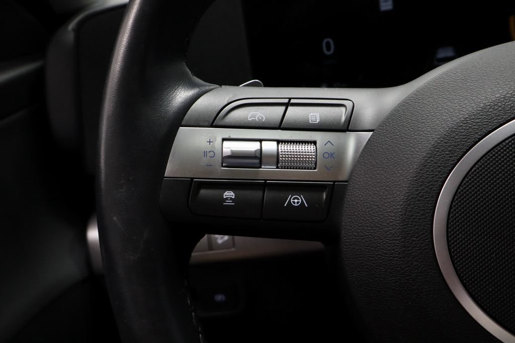 Used 2024 Hyundai Kona Limited AWD/4WD image 27