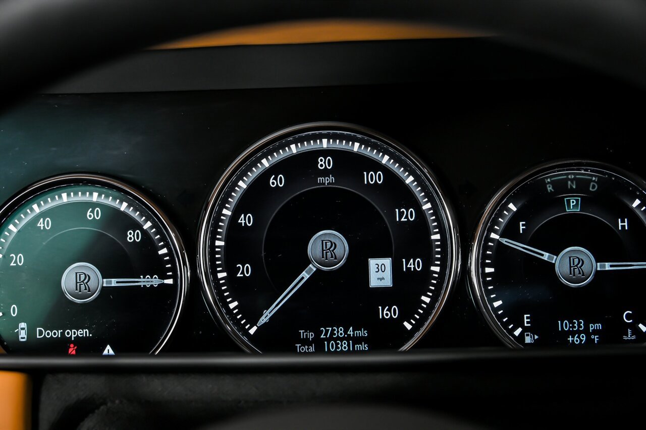 Used 2022 Rolls-Royce Cullinan w/ Dark Exterior Package AWD/4WD image 29