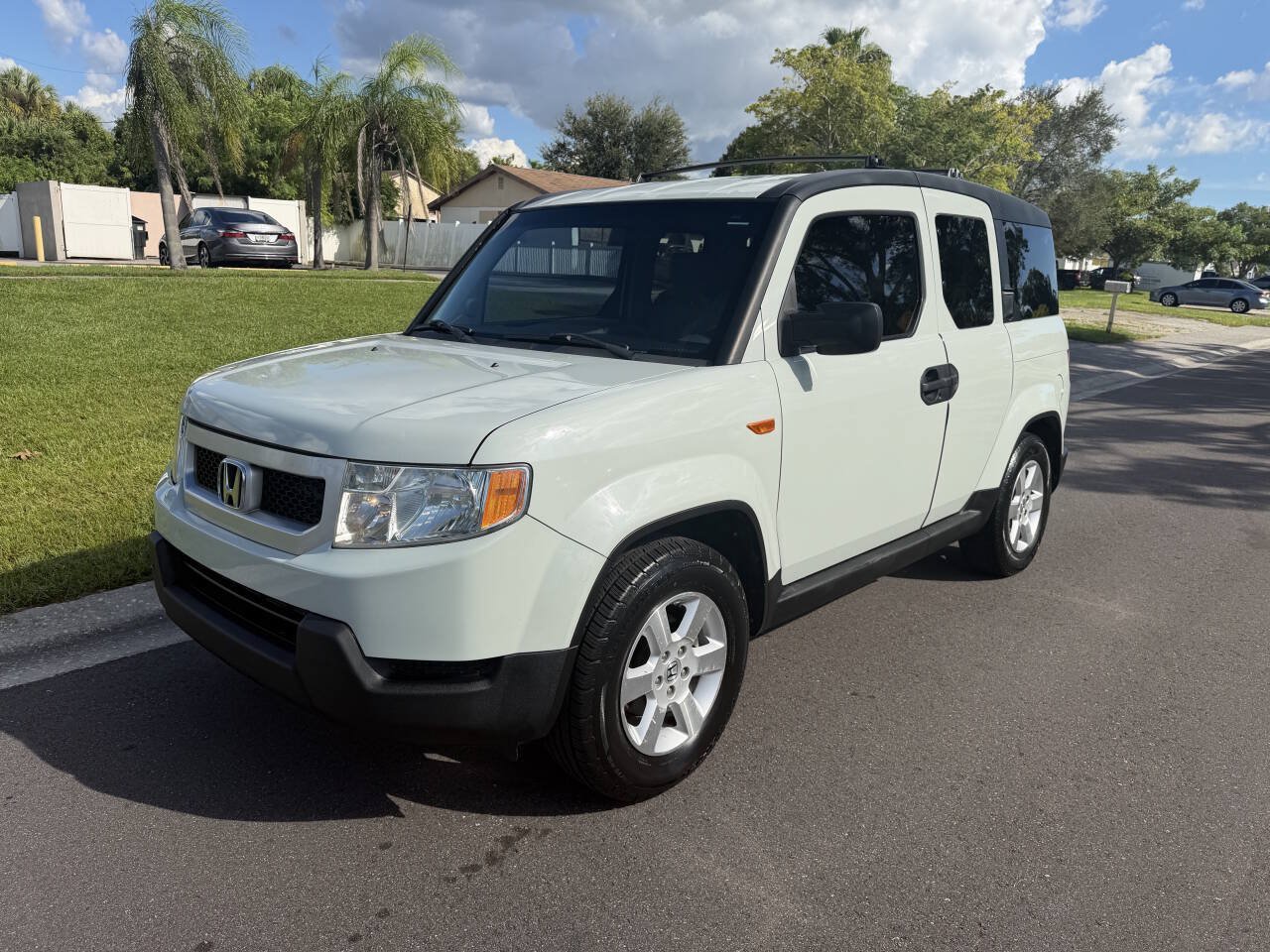 Used 2010 Honda Element EX image 1