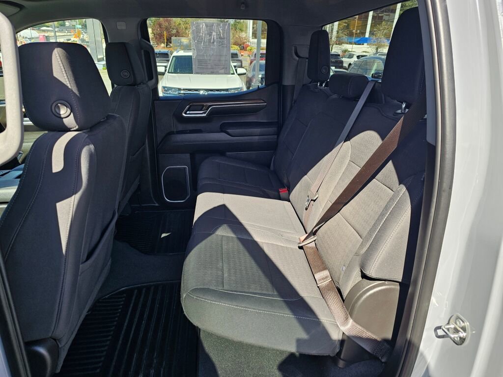 Used 2024 Chevrolet Silverado 1500 LT w/ Z71 Off-Road Package image 21