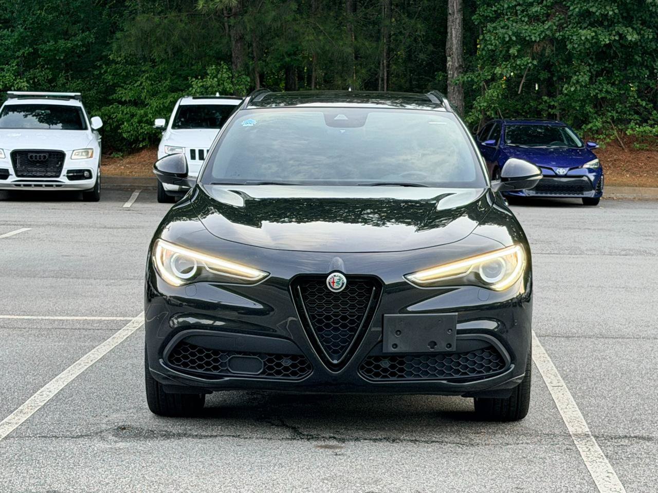 Used 2022 Alfa Romeo Stelvio Veloce AWD/4WD image 3