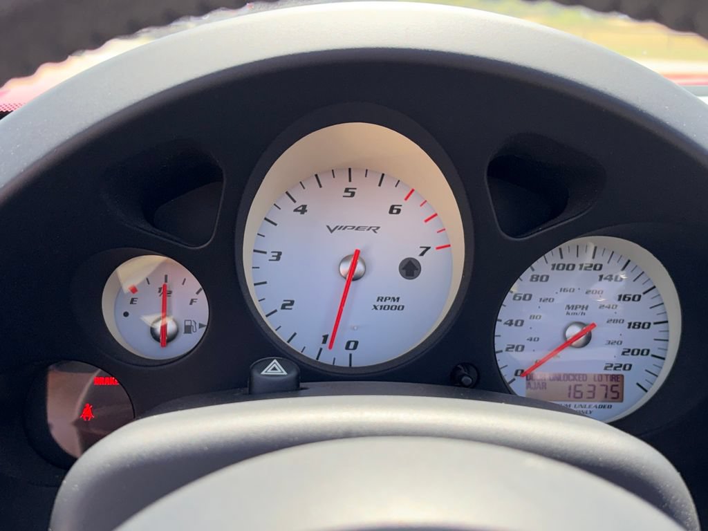 Used 2004 Dodge Viper SRT-10 RWD image 12