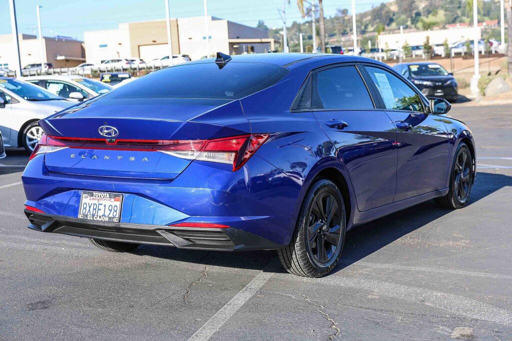 Used 2021 Hyundai Elantra SEL image 24