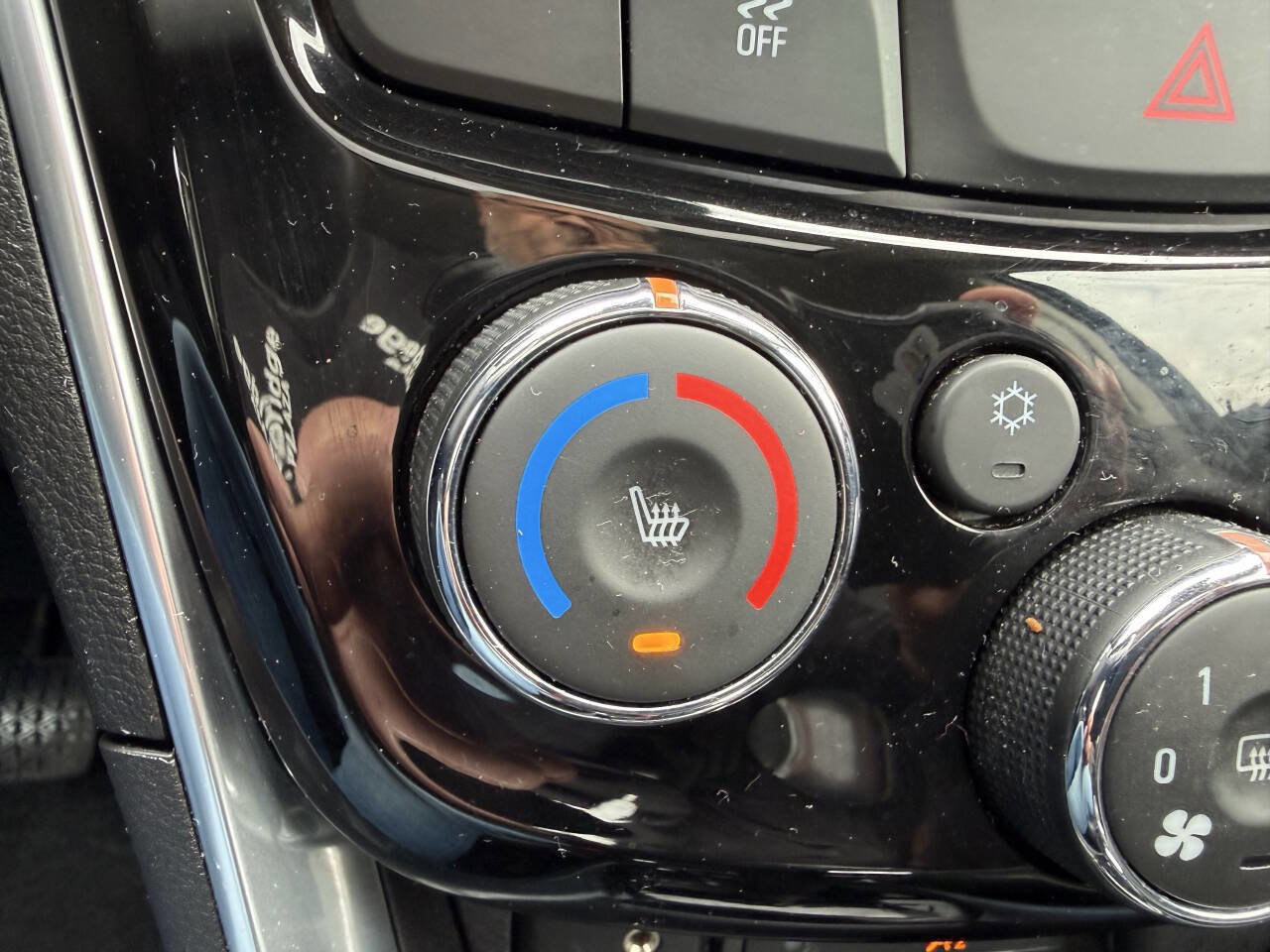 Used 2020 Chevrolet Trax Premier AWD/4WD image 20